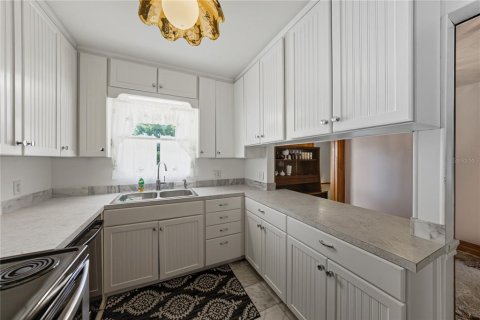 Villa ou maison à vendre à Lakeland, Floride: 3 chambres, 121.98 m2 № 2149453 - photo 13