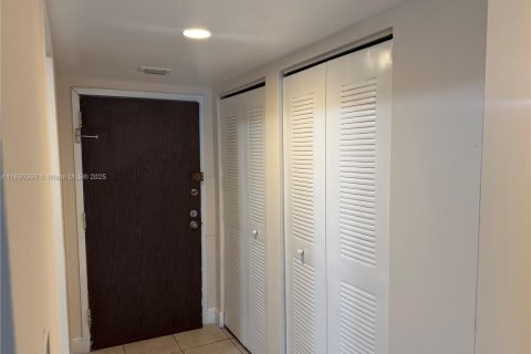 Copropriété à vendre à Miami, Floride: 2 chambres, 109.16 m2 № 1924638 - photo 7
