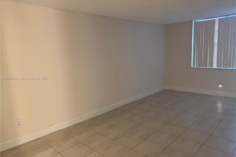Copropriété à vendre à Miami, Floride: 2 chambres, 109.16 m2 № 1924638 - photo 8