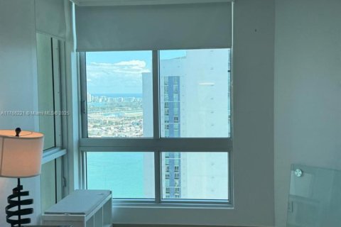 Copropriété à vendre à Miami, Floride: 2 chambres, 104.61 m2 № 1716191 - photo 20