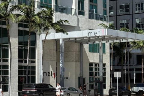 Copropriété à vendre à Miami, Floride: 2 chambres, 104.61 m2 № 1716191 - photo 28