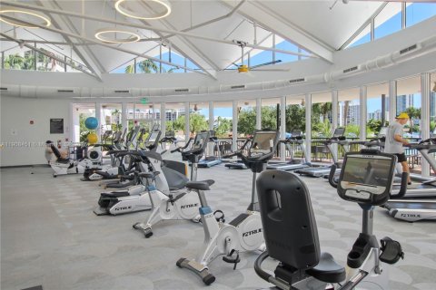 Condo in Hallandale Beach, Florida, 1 bedroom  № 1964314 - photo 24