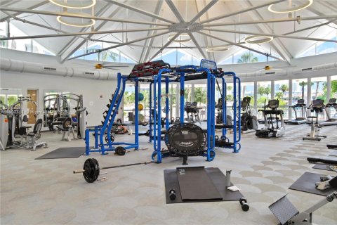 Condo in Hallandale Beach, Florida, 1 bedroom  № 1964314 - photo 23