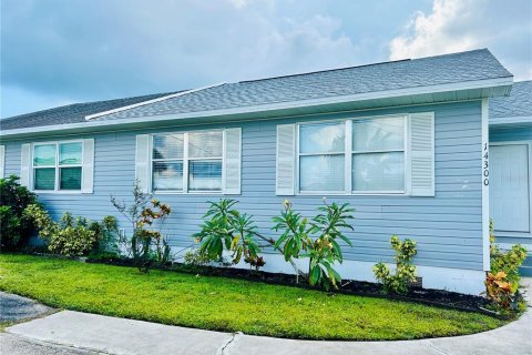 House in Port Charlotte, Florida 2 bedrooms, 80.64 sq.m. № 1389213 - photo 1