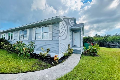 House in Port Charlotte, Florida 2 bedrooms, 80.64 sq.m. № 1389213 - photo 17