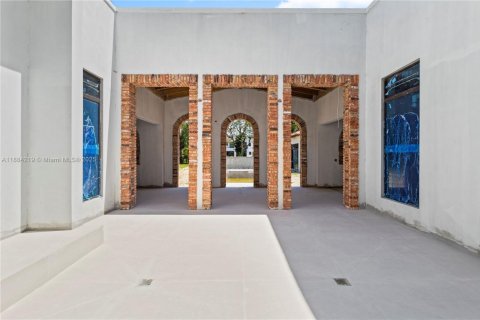 Villa ou maison à vendre à Pinecrest, Floride: 7 chambres, 959.31 m2 № 1969496 - photo 10