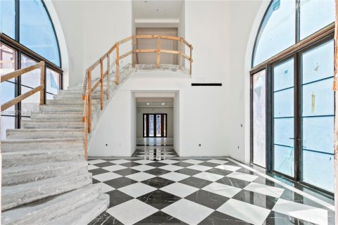 Villa ou maison à vendre à Pinecrest, Floride: 7 chambres, 959.31 m2 № 1969496 - photo 2