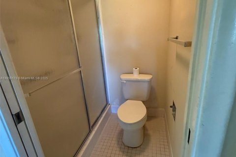 Condo in Pembroke Pines, Florida, 2 bedrooms  № 1857209 - photo 15