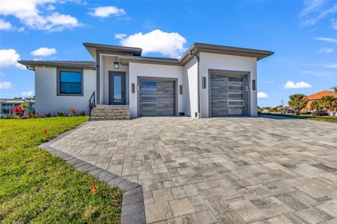 Casa en Punta Gorda, Florida 3 dormitorios, 138.24 m2 № 2136091