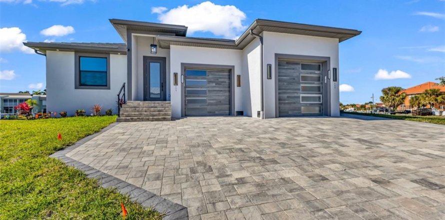 Villa ou maison à Punta Gorda, Floride 3 chambres, 138.24 m2 № 2136091