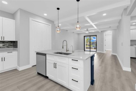 Villa ou maison à vendre à Punta Gorda, Floride: 3 chambres, 138.24 m2 № 2136091 - photo 10