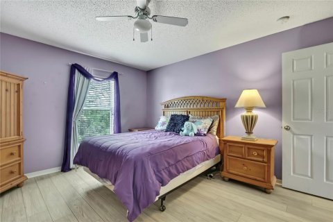 Villa ou maison à vendre à Weeki Wachee, Floride: 4 chambres, 265.89 m2 № 1717840 - photo 29