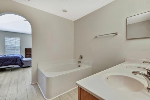 Villa ou maison à vendre à Weeki Wachee, Floride: 4 chambres, 265.89 m2 № 1717840 - photo 21