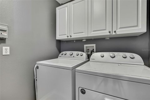 Villa ou maison à vendre à Weeki Wachee, Floride: 4 chambres, 265.89 m2 № 1717840 - photo 30