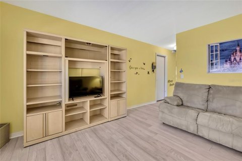 Villa ou maison à vendre à Weeki Wachee, Floride: 4 chambres, 265.89 m2 № 1717840 - photo 8