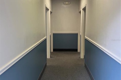 Immobilier commercial à louer à Altamonte Springs, Floride: 405.15 m2 № 2136117 - photo 2