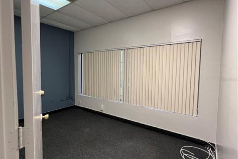 Immobilier commercial à louer à Altamonte Springs, Floride: 405.15 m2 № 2136117 - photo 13