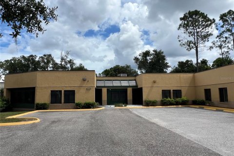 Immobilier commercial à Altamonte Springs, Floride 405.15 m2 № 2136117