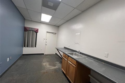 Immobilier commercial à louer à Altamonte Springs, Floride: 405.15 m2 № 2136117 - photo 14