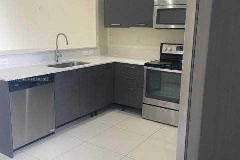 Touwnhouse à louer à Lauderhill, Floride: 2 chambres, 104.05 m2 № 1704248 - photo 5