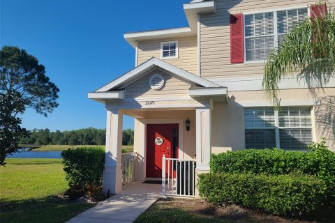 Adosado en Kissimmee, Florida 3 dormitorios, 139.73 m2 № 2113387
