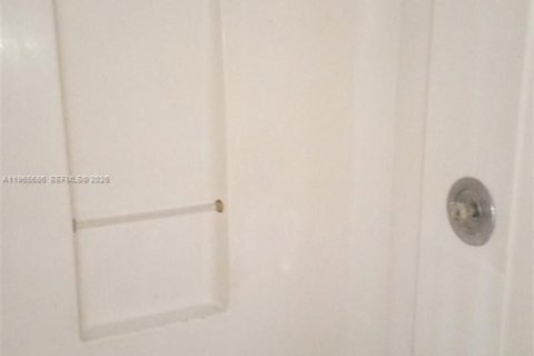 Apartamento en alquiler en Hollywood, Florida, 2 dormitorios, 127.28 m2 № 2081233 - foto 12