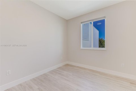 Townhouse in LANDMARK in Doral, Florida 3 bedrooms, 151.24 sq.m. № 2025439 - photo 17