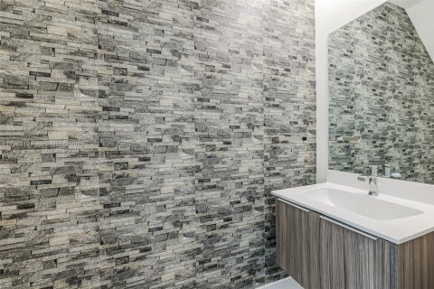 Townhouse in LANDMARK in Doral, Florida 3 bedrooms, 151.24 sq.m. № 2025439 - photo 9