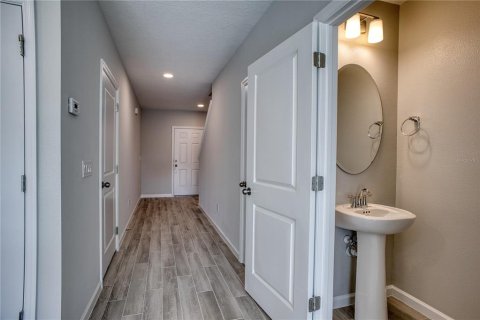 Townhouse in Orlando, Florida 3 bedrooms, 128.11 sq.m. № 2277256 - photo 10