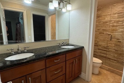 Townhouse in Miami, Florida 3 bedrooms, 107.4 sq.m. № 1946166 - photo 16