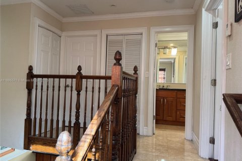 Townhouse in Miami, Florida 3 bedrooms, 107.4 sq.m. № 1946166 - photo 15