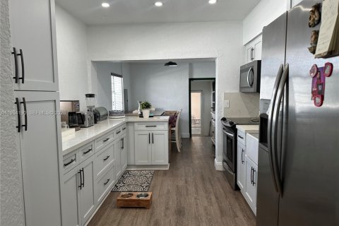 Villa ou maison à Hialeah, Floride 3 chambres, 78.97 m2 № 2091346