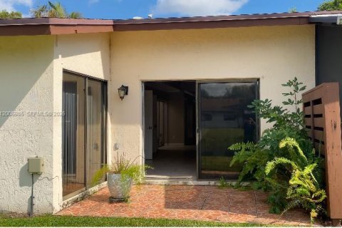 Adosado en venta en Davie, Florida, 3 dormitorios, 143.81 m2 № 2071127 - foto 9