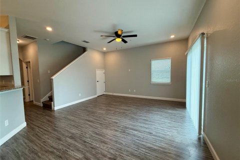 Villa ou maison à louer à Winter Haven, Floride: 3 chambres, 150.97 m2 № 2383961 - photo 3