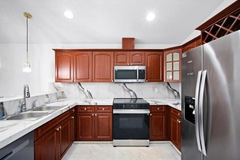 Casa en venta en Tampa, Florida, 3 dormitorios, 149.39 m2 № 2408731 - foto 12