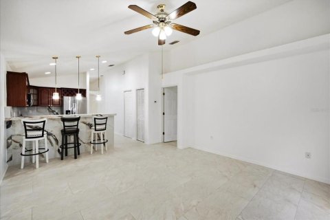 Casa en venta en Tampa, Florida, 3 dormitorios, 149.39 m2 № 2408731 - foto 14