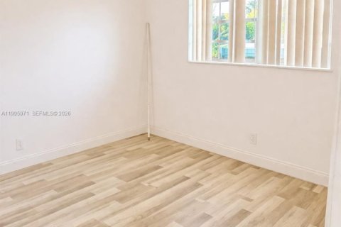 Copropriété à vendre à Margate, Floride: 2 chambres, 89.19 m2 № 2058546 - photo 7