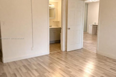 Copropriété à vendre à Margate, Floride: 2 chambres, 89.19 m2 № 2058546 - photo 8