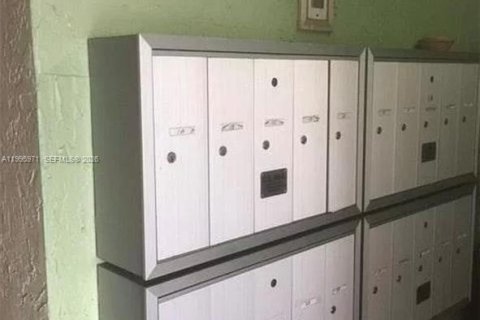 Copropriété à vendre à Margate, Floride: 2 chambres, 89.19 m2 № 2058546 - photo 12