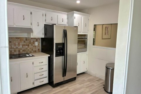 Copropriété à vendre à Margate, Floride: 2 chambres, 89.19 m2 № 2058546 - photo 4