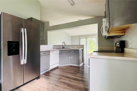 House in Clermont, Florida 4 bedrooms, 174.1 sq.m. № 1912923 - photo 5