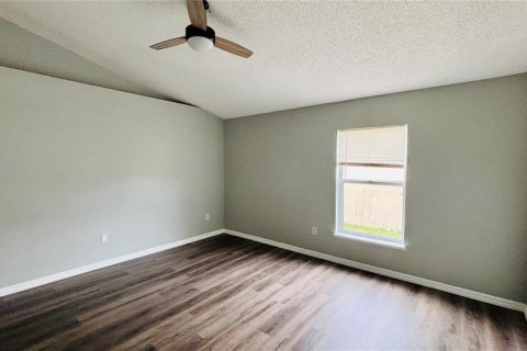 House in Clermont, Florida 4 bedrooms, 174.1 sq.m. № 1912923 - photo 7