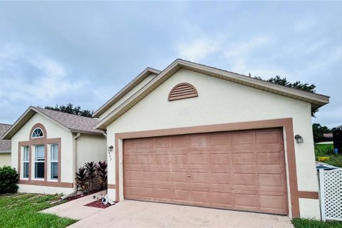 House in Clermont, Florida 4 bedrooms, 174.1 sq.m. № 1912923 - photo 1