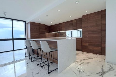 Copropriété à louer à Tampa, Floride: 2 chambres, 158.12 m2 № 2379441 - photo 5