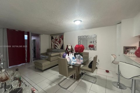 Copropriété à vendre à Miami, Floride: 2 chambres, 74.32 m2 № 2034486 - photo 3