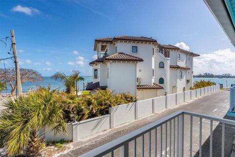 Condominio en venta en Bradenton Beach, Florida, 1 dormitorio, 55.18 m2 № 1718506 - foto 14