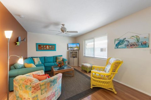 Condominio en venta en Bradenton Beach, Florida, 1 dormitorio, 55.18 m2 № 1718506 - foto 6