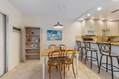 Condominio en venta en Bradenton Beach, Florida, 1 dormitorio, 55.18 m2 № 1718506 - foto 5