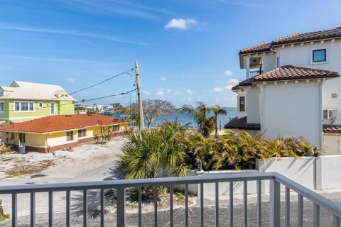 Condominio en venta en Bradenton Beach, Florida, 1 dormitorio, 55.18 m2 № 1718506 - foto 13