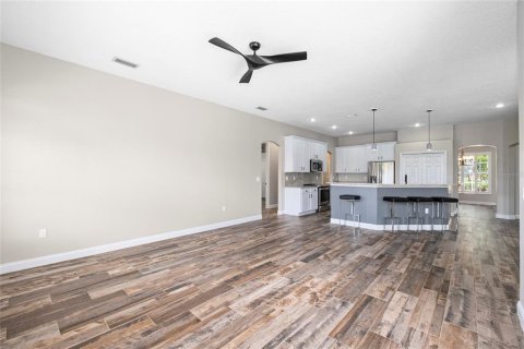 House in Merrit Island, Florida 4 bedrooms, 244.98 sq.m. № 1823025 - photo 17